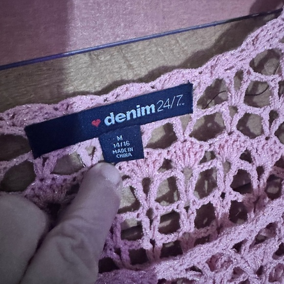 Boho Chic Pink Crochet Tunic Top – Asymmetrical Hem Festival Cover-Up - Picture 3 of 4